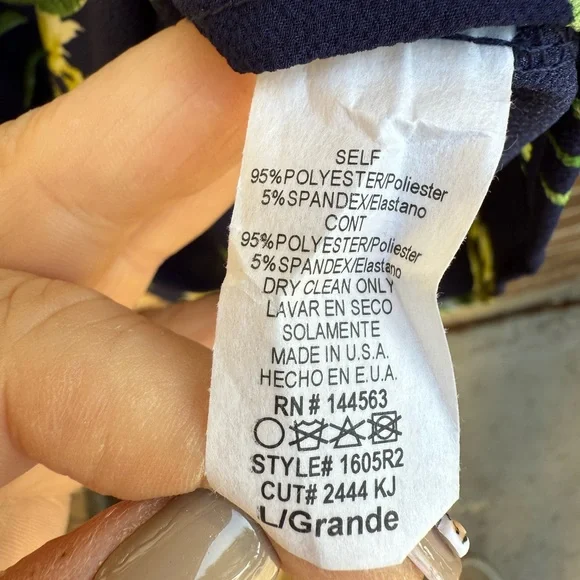 Shop17 White and Navy Tropical Romper Large - Picture 6 of 6